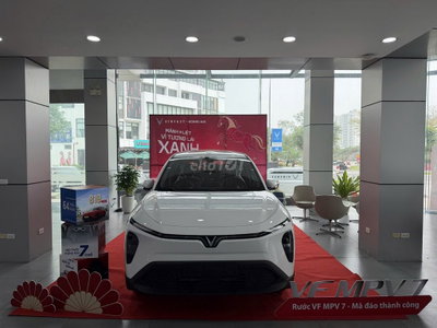 Xe điện VinFast MPV7