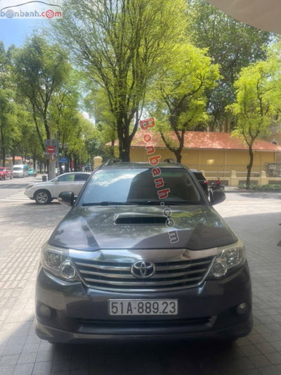 Xe Toyota Fortuner 2.5G 2014