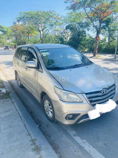 Toyota Innova 2015 Vàng cát