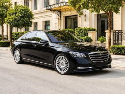 Mercedes-Benz S 450 màu Đen