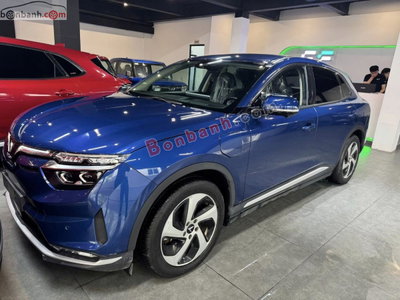 Xe VinFast VF8 Eco 2026