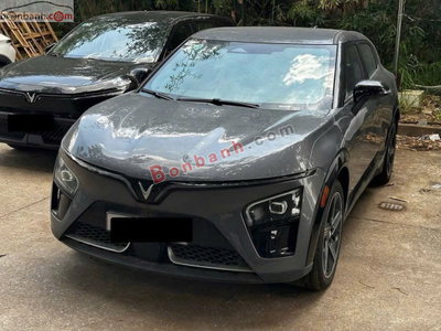 Xe VinFast VF7 Plus AWD 2025