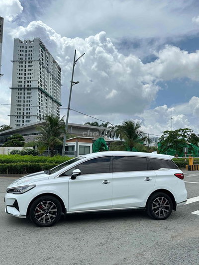 HCM em bán BYD M6 2025