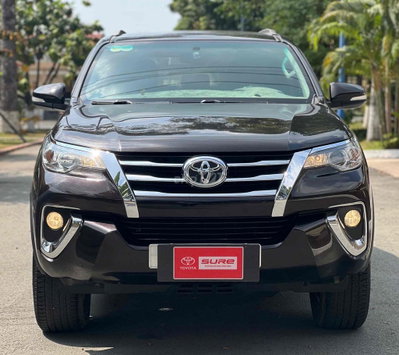 Toyota Fortuner 2.7V 1 cầu 2017 đi 129.000km