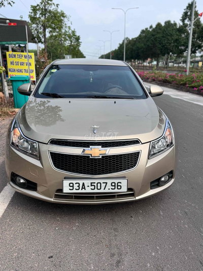 Chevrolet Cruze Vàng cát