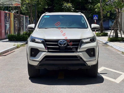 Xe Toyota Fortuner 2.7V 4x2 AT 2021
