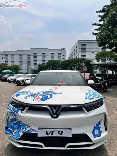 Xe VinFast VF9 Plus 7S 2024