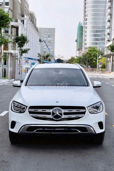 Mercedes GLC200 4Matic Model 2020 - 38000km