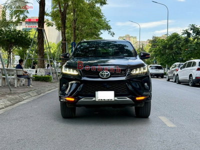 Xe Toyota Fortuner 2.4G 4x2 AT Legender 2020
