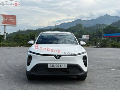 Xe VinFast VF MPV 7 AT 2026