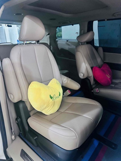 KIA Sedona 2018 Trắng 7 chỗ