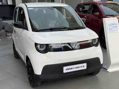 Xe điện VinFast Minio Green Trắng
