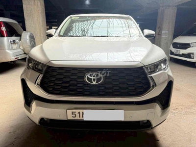 Toyota Innova Cross 2025 2.0V 10.000 km Trắng