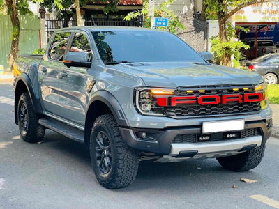 Ford Raptor 2025 Xám xe đi lướt, bán tại hãng Ford