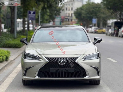 Xe Lexus ES 250 2018