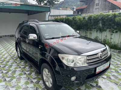 Xe Toyota Fortuner 2.7V 4x4 AT 2010