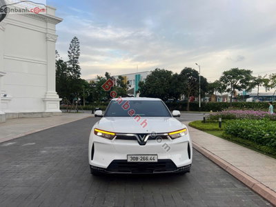 Xe VinFast VF9 Eco 2025