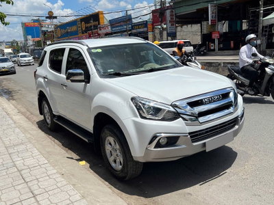 Isuzu Mu-x 2020 số sàn máy dầu, màu trắng