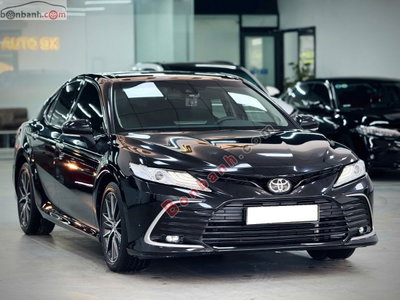Xe Toyota Camry 2.0Q 2021