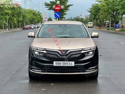 Xe VinFast VF8 Eco AWD 2023