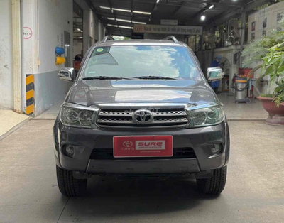 Cọp Fortuner xăng tự động 2 cầu - Chất xe gia đình