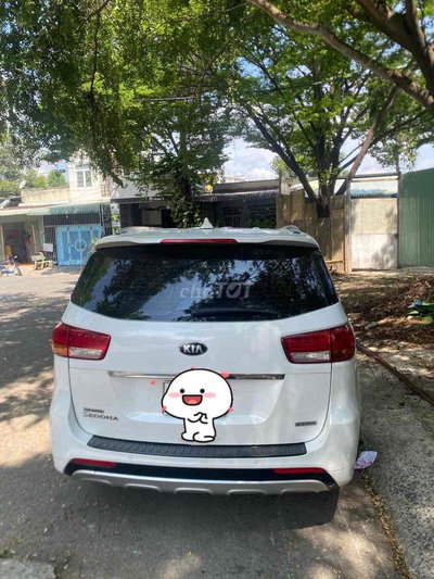 Kia Sedona 2018 2.2 bản full Trắng