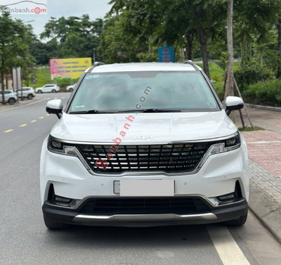 Xe Kia Carnival Premium 2.2D 7S 2024