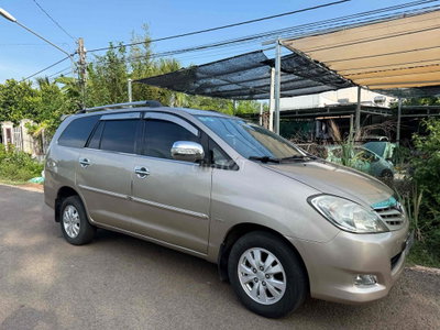 Toyota Innova 2009 G Vàng cát