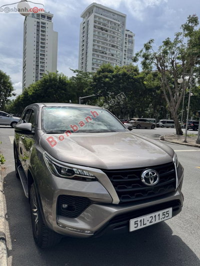 Xe Toyota Fortuner 2.4L 4x2 MT 2022