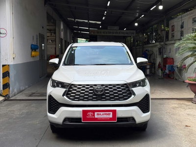 Innova Cross 2.0V 2025 - 15.922 km - Còn Giảm Lộc