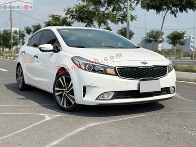 Xe Kia Cerato 2.0 AT 2017