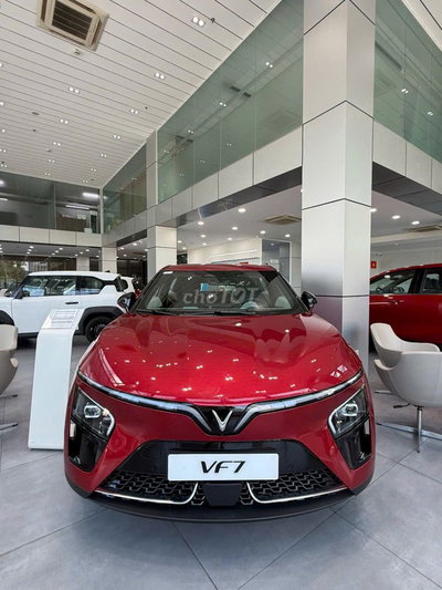 Xe điện VinFast VF7 PLUS Đỏ