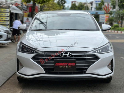 Xe Hyundai Elantra 1.6 MT 2020