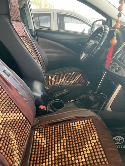 Toyota Innova 2023 70000 km Bạc