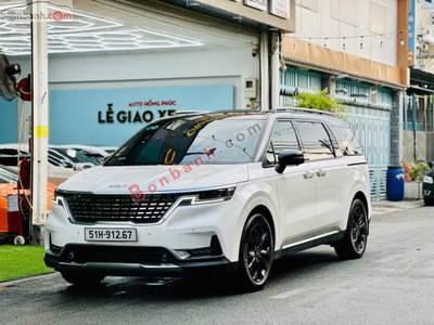 Xe Kia Carnival Signature 2.2D 2021
