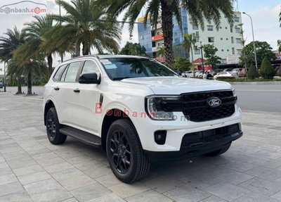 Xe Ford Everest Sport 2.0L 4x2 AT 2026