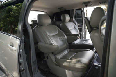 Toyota Sienna Bạc 7 chỗ