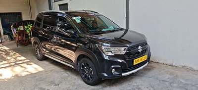 Suzuki XL7 Hybrid Đen 36.000 km
