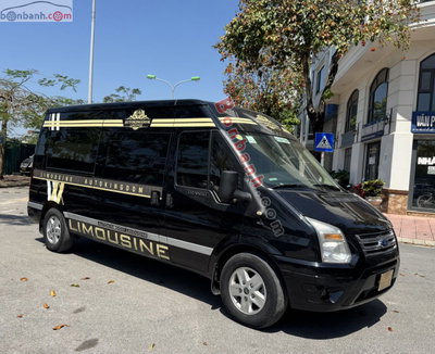 Xe Ford Transit Limousine 2017