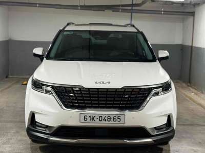 Kia Carnival Sig 2022 88.000 km Trắng