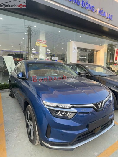 Xe VinFast VF8 Eco AWD 2024