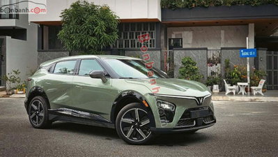 Xe VinFast VF7 Plus 2026