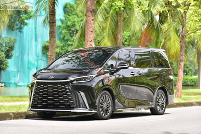 Xe Lexus LM 500h 2025