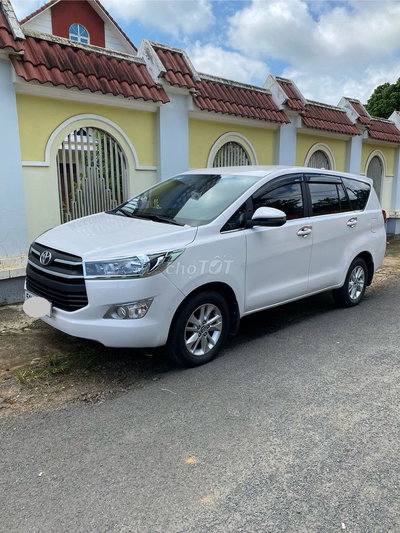 Bán Toyota Innova E cuối 2019 Trắng xe nhà ít đi