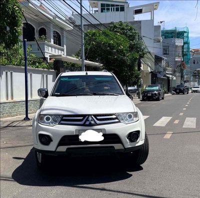 Mitsubishi Pajero Sport 2016 Trắng