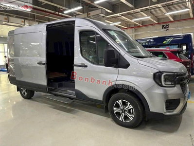 Xe Ford Transit Van 2025