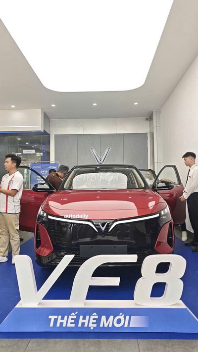 Xe điện Vinfast VF8 2026 Đỏ