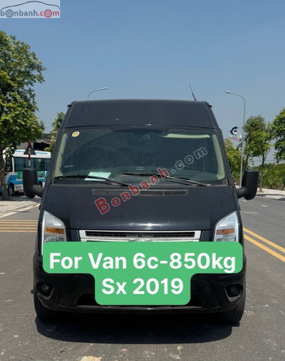 Xe Ford Transit 2019