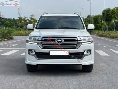 Xe Toyota Land Cruiser 4.6 V8 2020