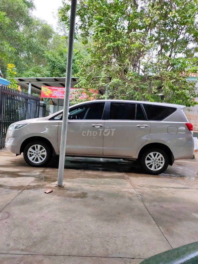Toyota Innova 2018 E 115.000 km Be